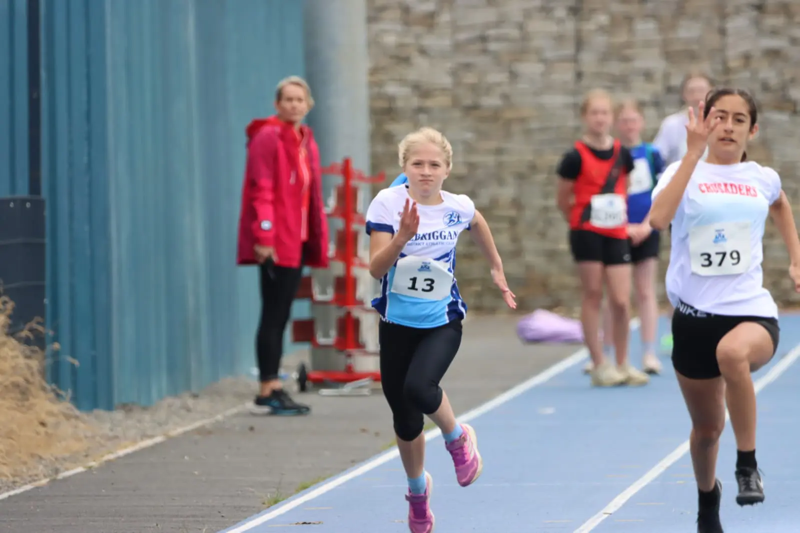 kids running on track